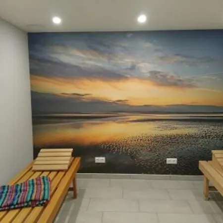 Apartment Poseidon 13 Mit Westbalkon,2x Tv , Einbauküche Mit Geschirrspüler, Fahrstuhl Und Eigener Garage, Wlan ! *