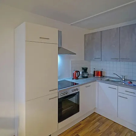 Poseidon 13 Mit Westbalkon,2x Tv , Einbauküche Mit Geschirrspüler, Fahrstuhl Und Eigener Garage, Wlan ! Apartment Cuxhaven
